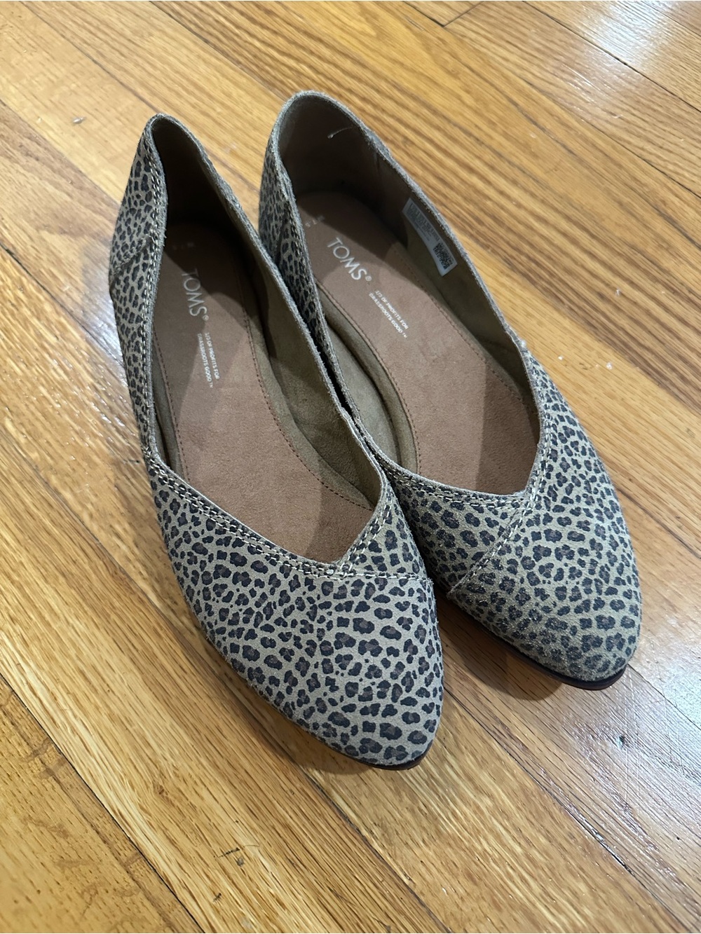 TOMS Women's Leopard Print Flats